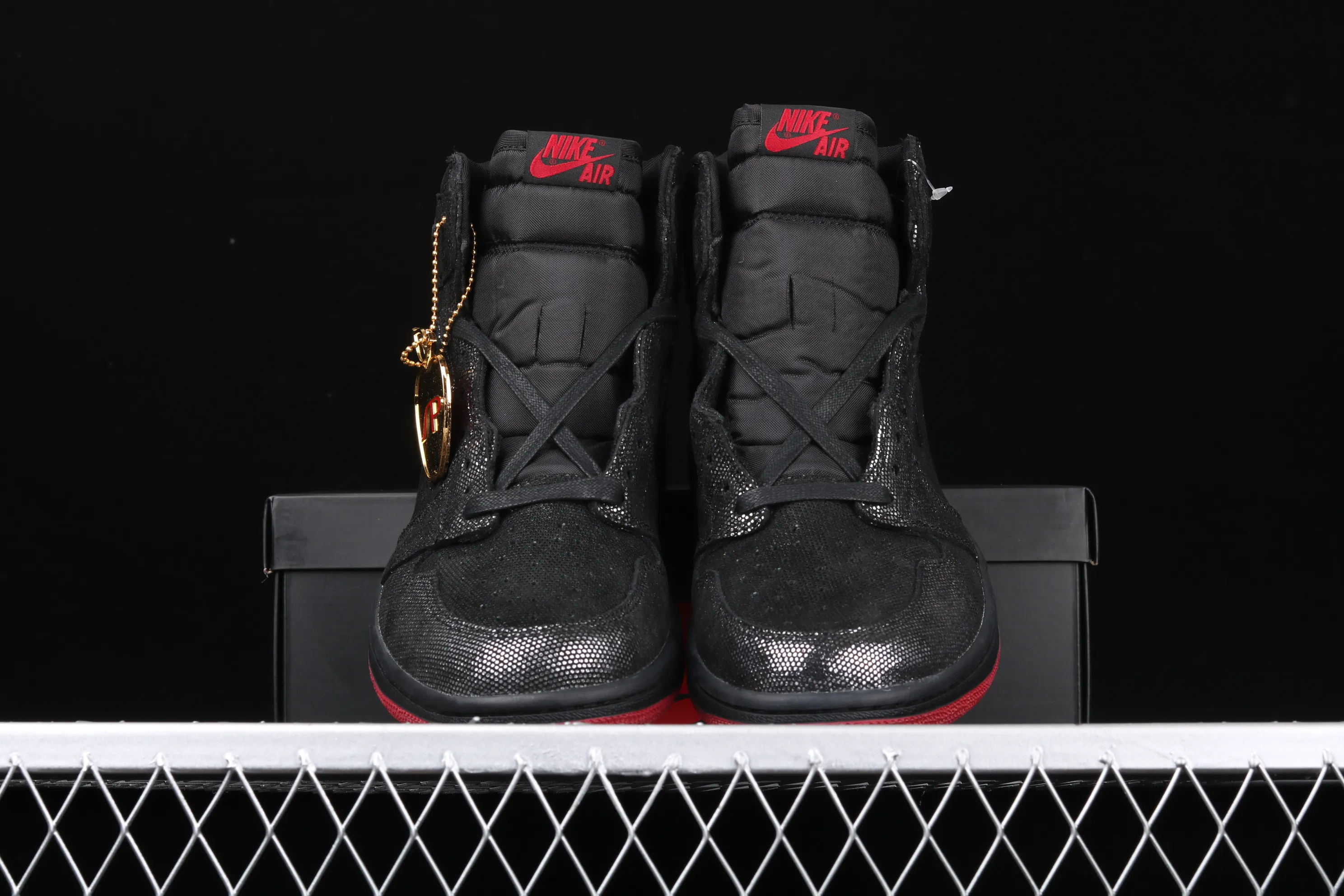 All categories Air Jordan Jordan series basketball shoes Air Jordan 1 High Air Jordan 1 Retro High OG WMNS "SP Gina" AJ1 Joe 1 Black Pearl Joint Black and Red CD7071-001